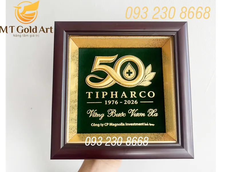 quà kỷ niệm 50 năm thành lập của công ty dược phẩm TIPHACO